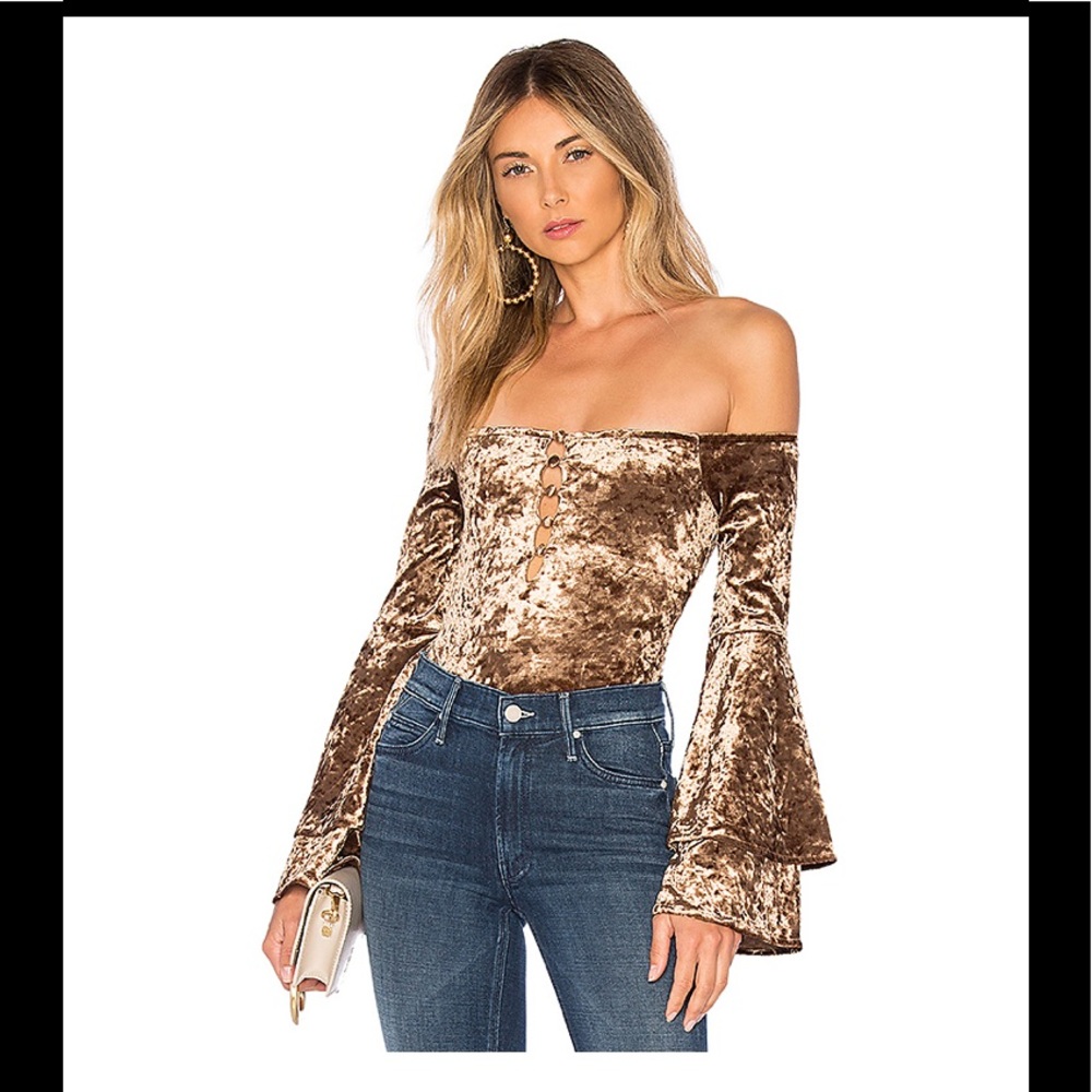 House of Harlow 1960 off  shoulder bodysuit